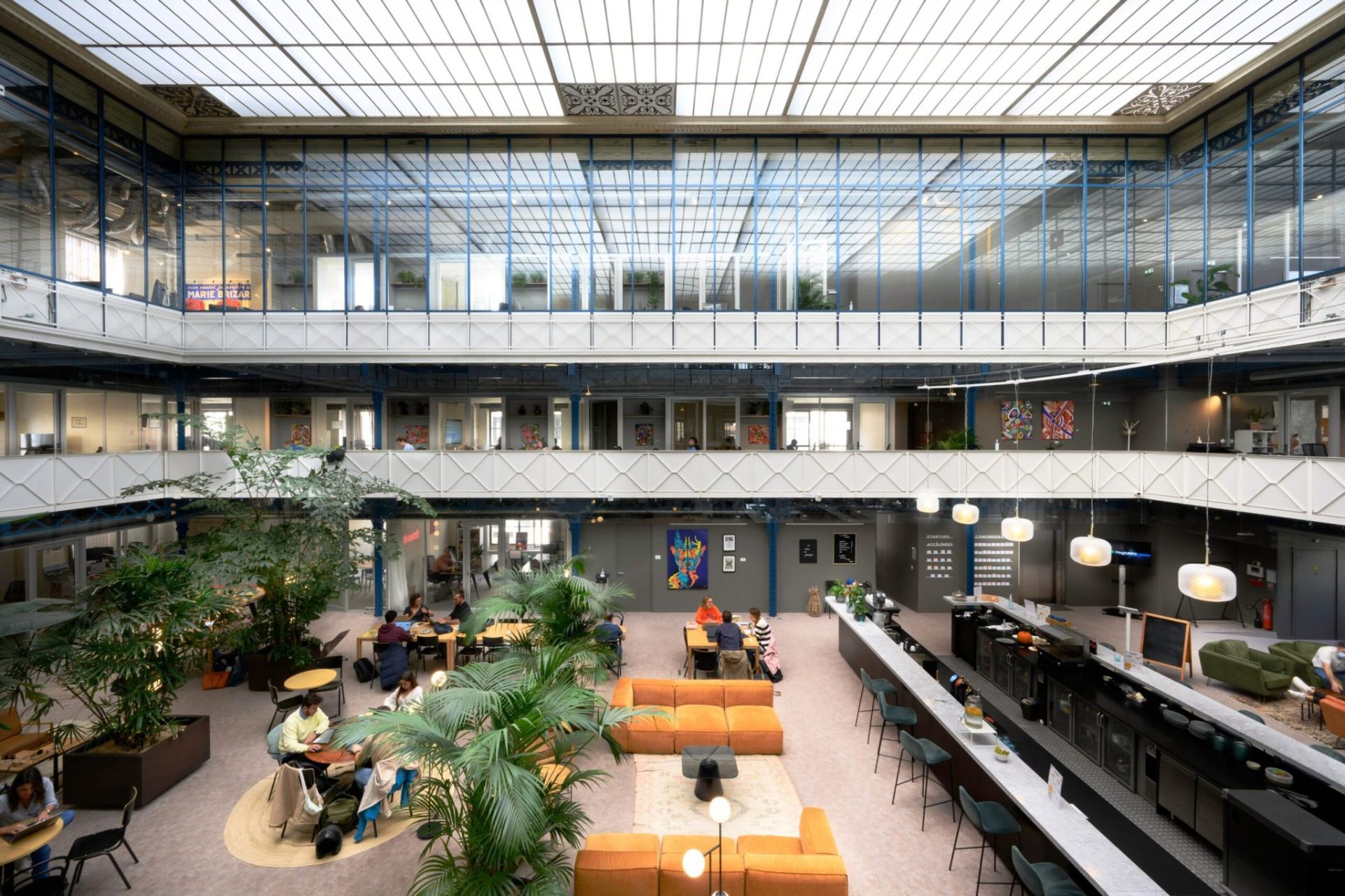 Halle Héméra — atrium